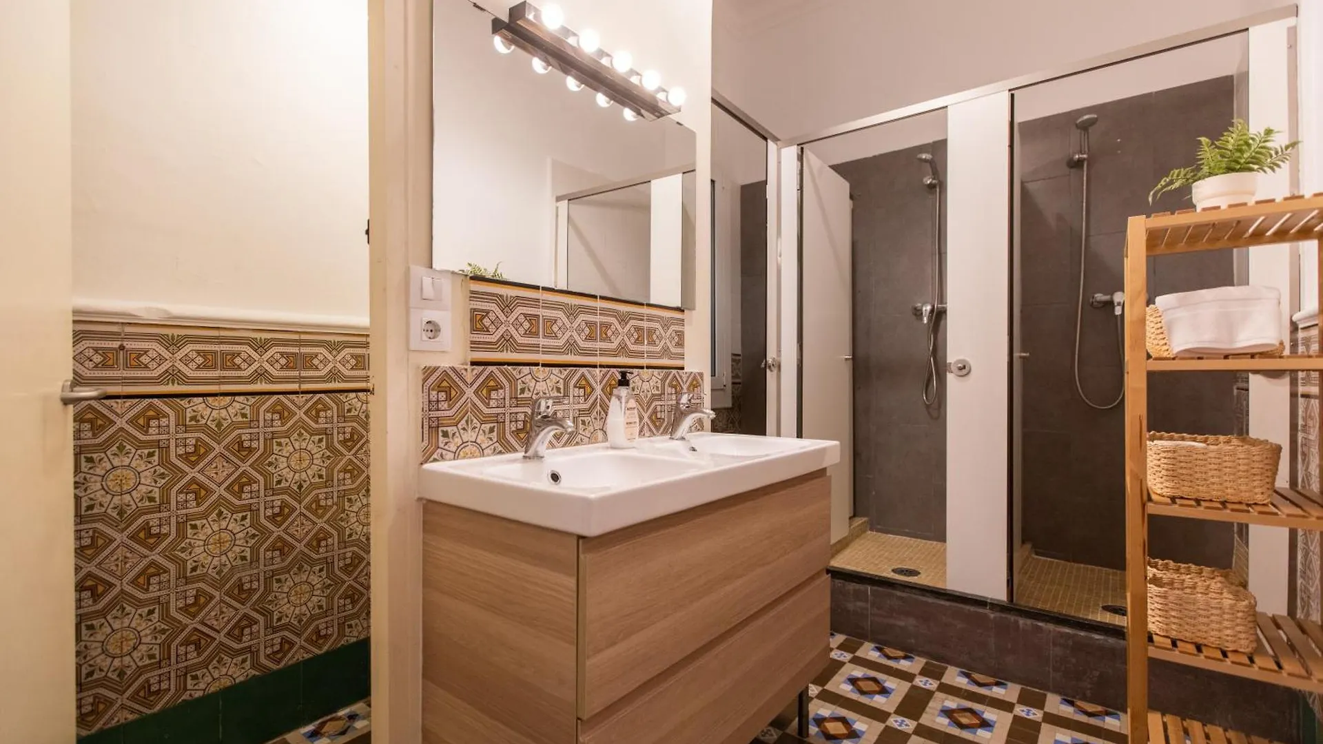 Bp2 - Big Apartment For Groups In Bcn City Center Hutb - 77390 巴塞罗那